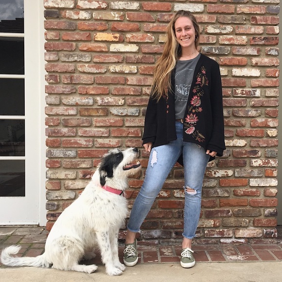 Hey friends! Meet me 🌼 - Picture 2 of 5